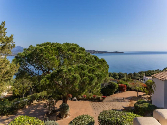 View from property 4, Magnificent Villa With sea View for a Group, Corse-du-Sud