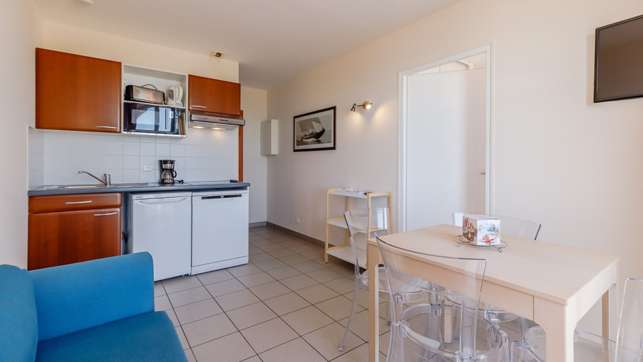 Living room 5, Escape Near Local Bistros and Pier, Vendée
