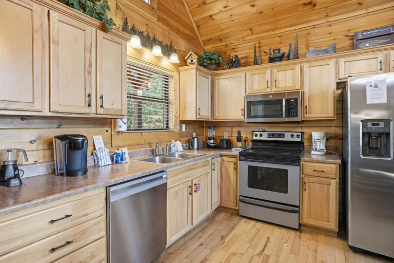 Others 5, Knotty But Nice 4 Bedroom Home, Sevier