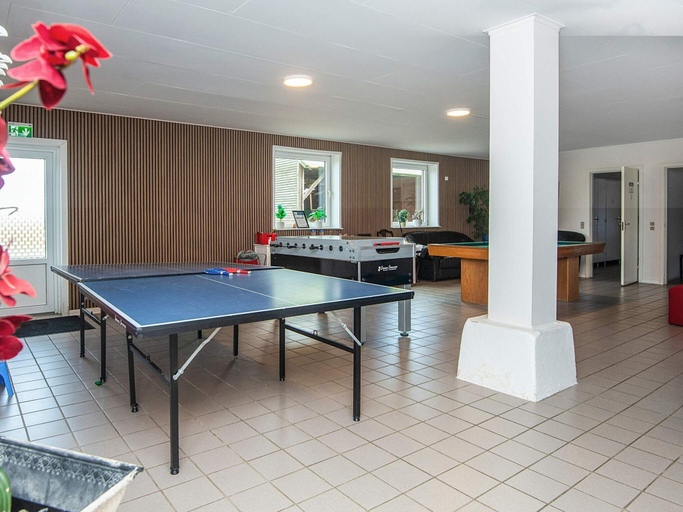 Game room 3, 4 Person Holiday Home in Hojer, Tønder