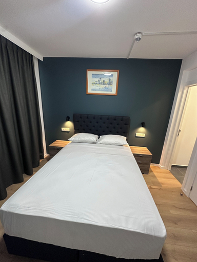 Bedroom 4, Hotel Albert, Bruxelles