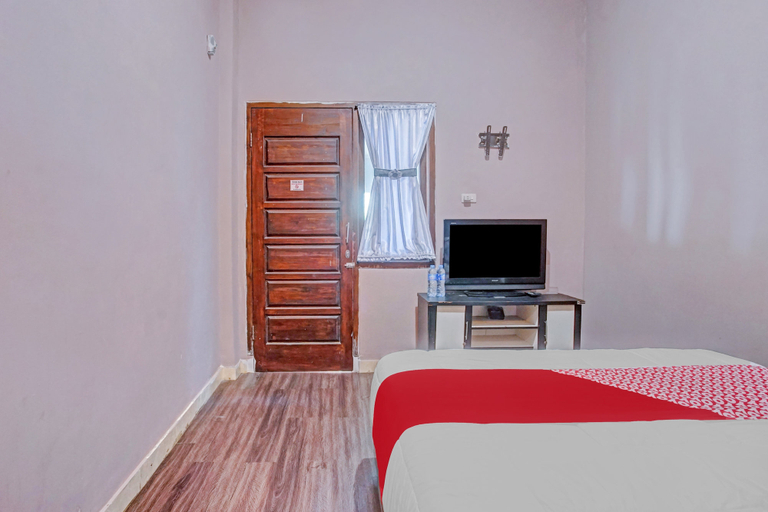 Bedroom 2, Hotel O Enggal Near Gor Saburai Formerly Hotel Pelangi, Bandar Lampung