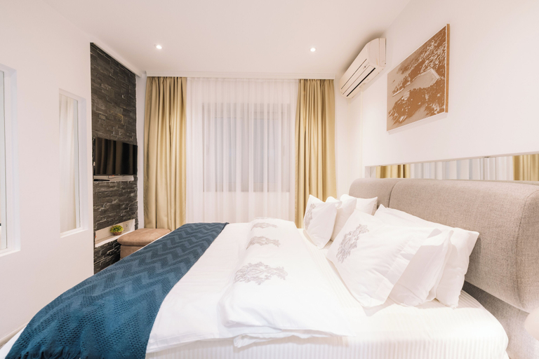 Bedroom 4, Hotel Senator
