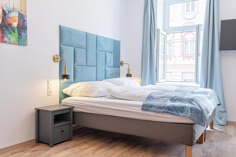 Room 4, Chic 1BR Apt Walk to Vienna Sights, Wien