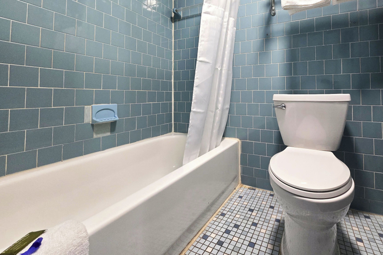 Bathroom 5, Eagle Inn by Hotel O Richmond Midlothian Turnpike, Richmond