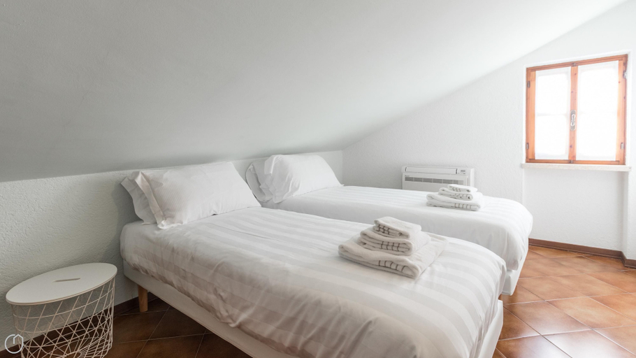 Bedroom 2, Il Borgo Apartments B6 - Sv-d600-bove3l1b, Savona