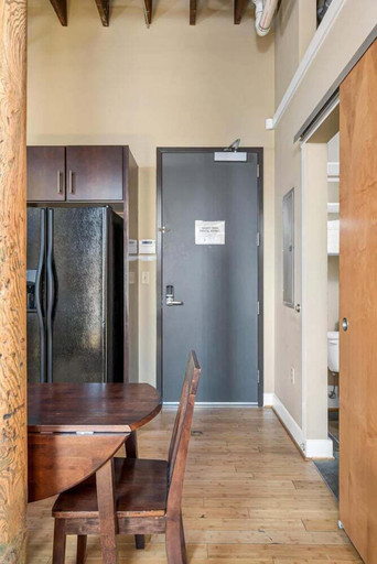 Interior 3, Willie, Davidson