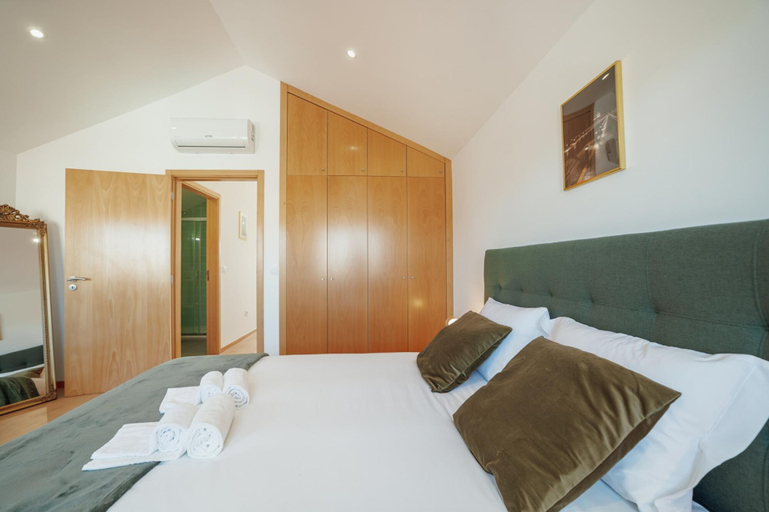 Bedroom 4, Modern Stylish Apartment III by Vacationy, Porto