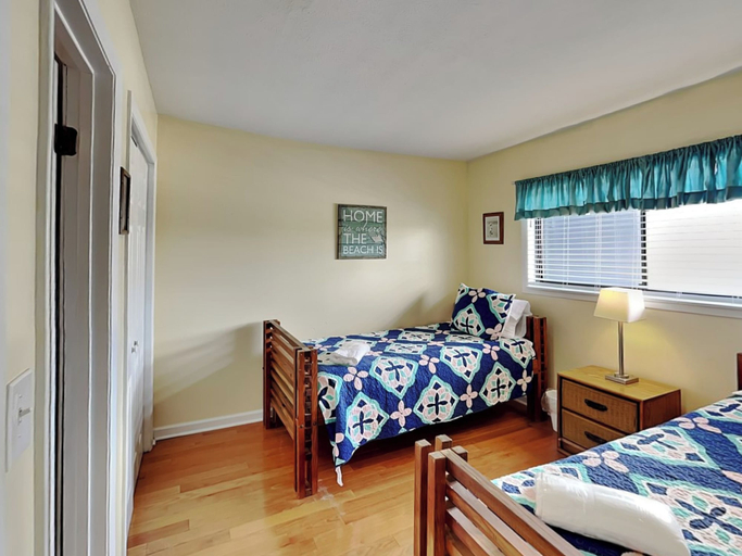 Bedroom 3, Sea Colony by Carolina Retreats, New Hanover