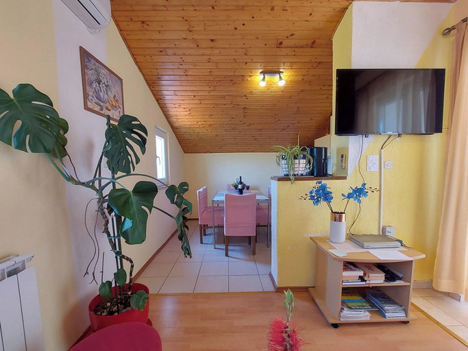 Others 3, Apartments Marica, Dobrinj