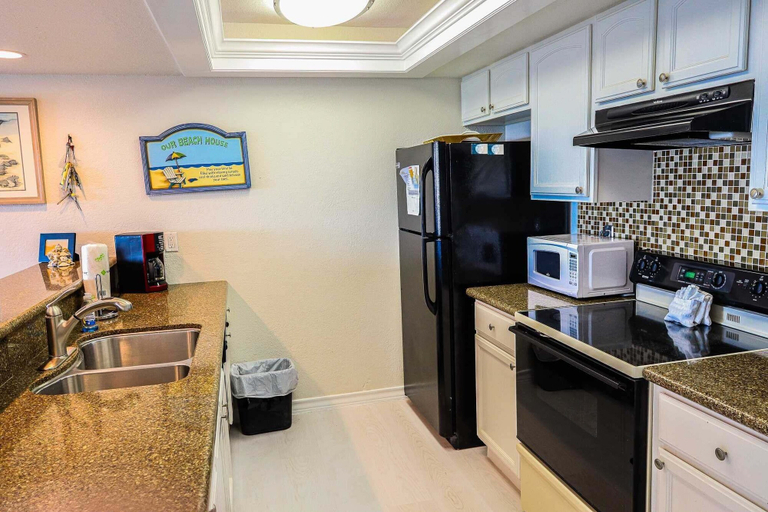 Private kitchen 3, Continental 101 Minium 2 Bedroom Condo by RedAwning, Cameron