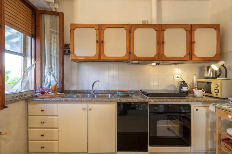 Room 5, Sardiniare - Catalogna 62, Sassari