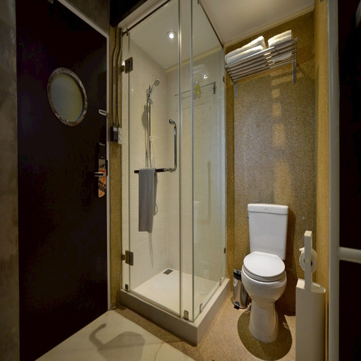 Bathroom 4, Twin Comfort Stay Chic & Spacious Setup, Khlong San