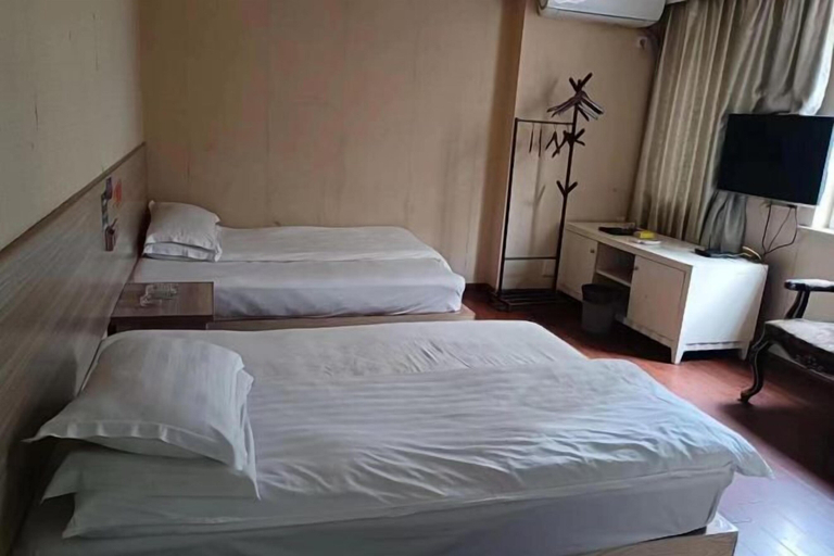 Bedroom 3, Changjiang Hotel, Ningbo