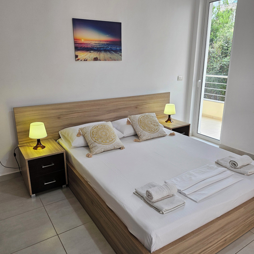 Room 5, Ares Summer Apartments, Sarandës