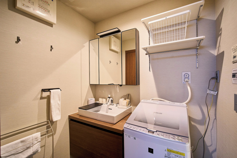 Bathroom 5, HOTEL MASTAY jingumichi, Kyoto