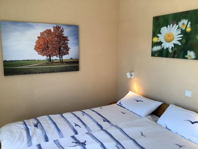 Room, Ferienwohnung in Burhave, Wesermarsch