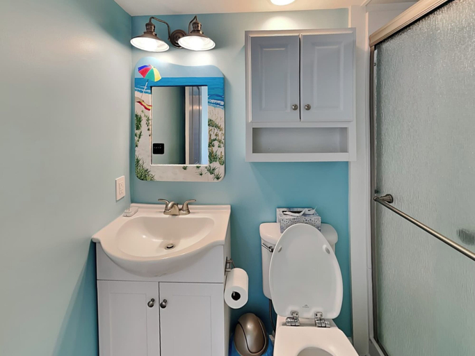 Bathroom 3, Sundance by Topsail Realty, Pender