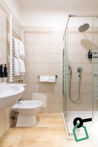 Bathroom 4, Hotiday Conegliano, Treviso