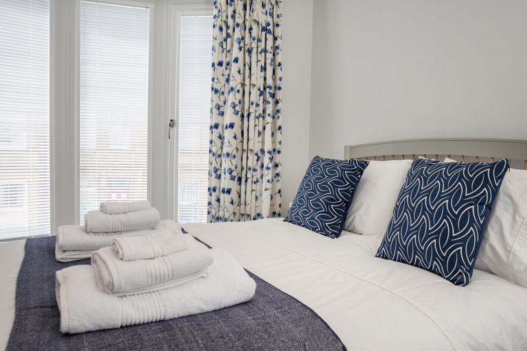 Room 5, Beautiful Seaside Apartment in Filey, North Yorkshire