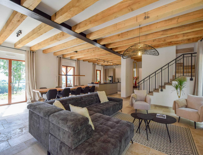 Living room 5, Elegant 10-guest Villa With Pool & Castle Views, Dordogne