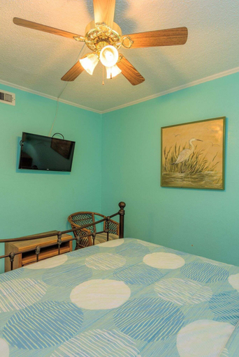 Room 3, Tiki 145 - Spacious 3 bedroom Condo Ground Floor 3 Condo, Cameron