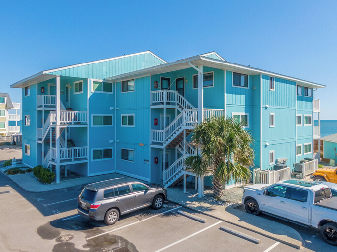 Exterior & Views 2, The Riggings #H2 by Carolina Retreats, New Hanover