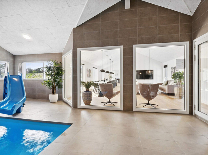 Pool 3, 5 Star Holiday Home in Idestrup, Guldborgsund