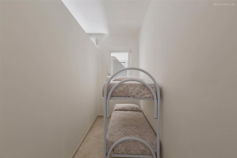 Room 4, 1063 PMR - Appartamento Conchiglia, Lecce