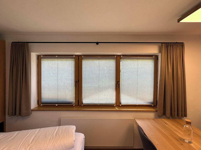 Room 4, Apart Bader, Reutte