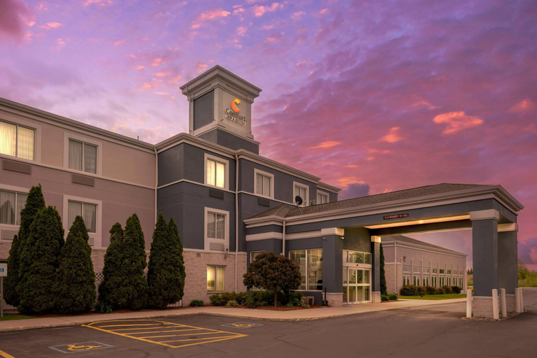 Exterior & Views 2, Comfort Inn & Suites Sheboygan I-43, Sheboygan