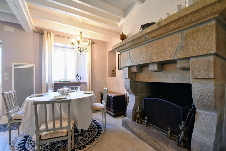 Dining 2, Holiday Home Near Mont Saint-michel, Manche