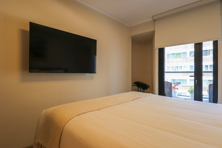 Room 4, w Amazing Loft w Balcony in Miraflores, Lima