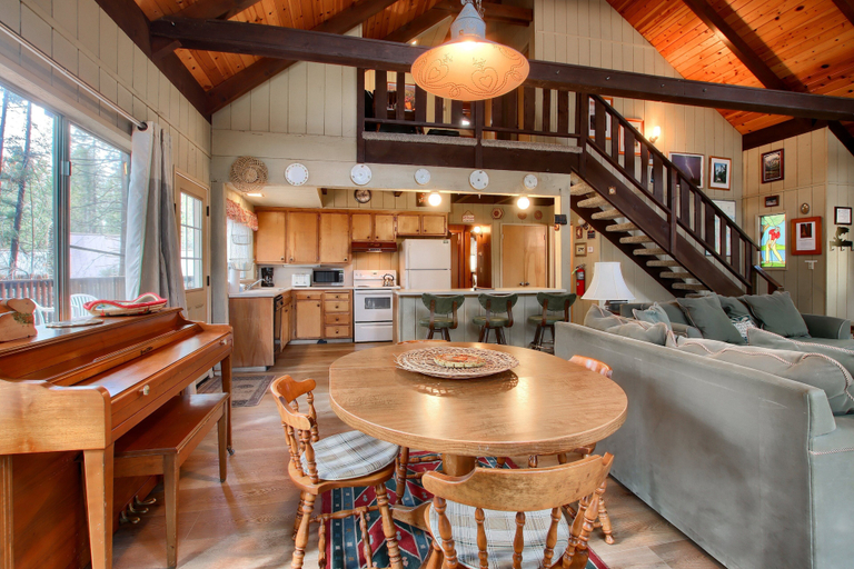 Others 5, Spindler's Chalet, Mariposa