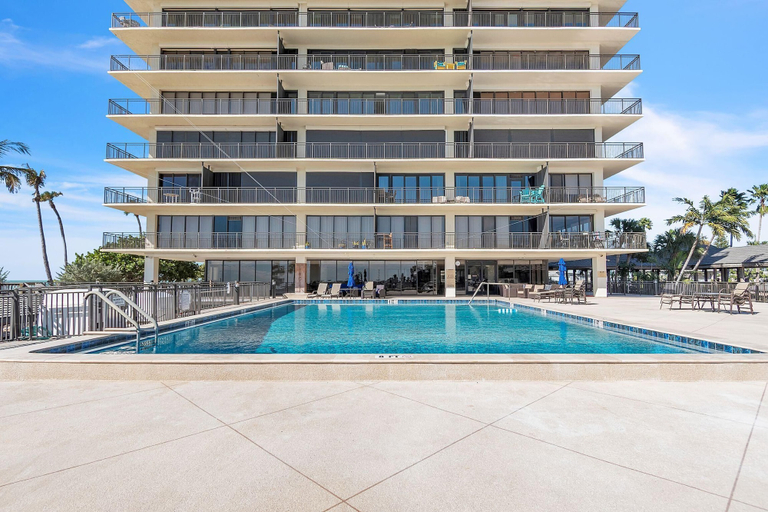 Pool 4, Mansions By The Sea 306a - Premier, Pinellas