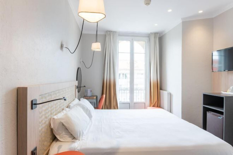 Bedroom 4, Hotel Vendome Nice, Alpes-Maritimes