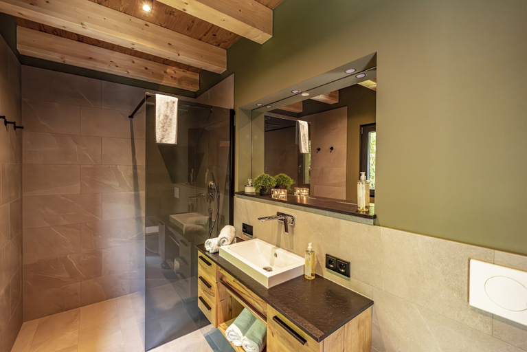 Bathroom 3, Vital CAMP Bayerbach, Rottal-Inn