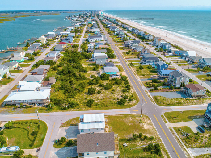 Exterior & Views 2, Casa Capri by Topsail Realty, Pender