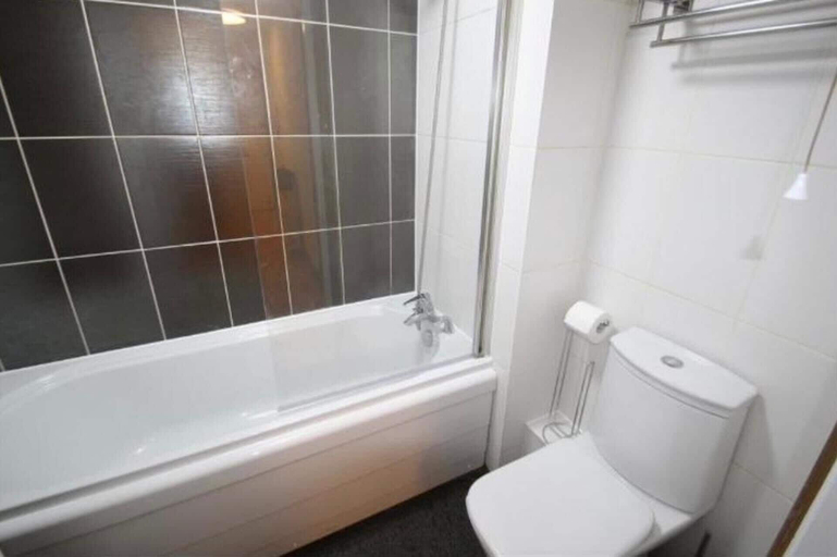 Bathroom, Fabulous Apartment Near Central London, London