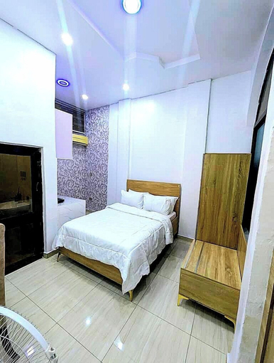Room 2, Frenezia Boutique Apart-Hotel, Kosofe