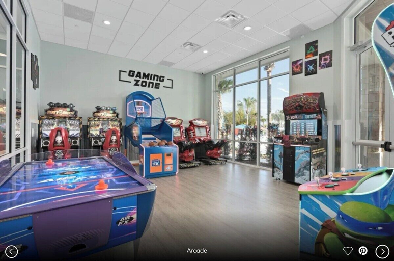 Interior 2, 3739la · Brand New 10br/pool/spa/ Disney Fireworks View, Polk