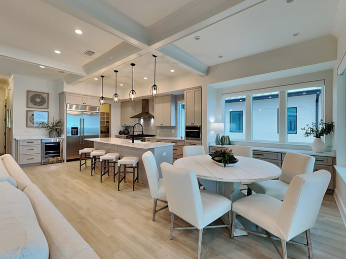 Food & Drinks, Viviana #10 by Southern Vacation Rentals, Escambia