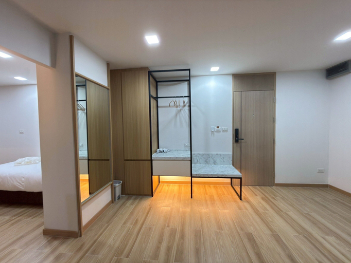 Room 5, Armass Residence, Prawet