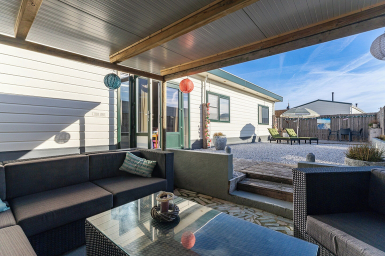 Balcony 4, Relaxing House With Fenced Garden, Veere