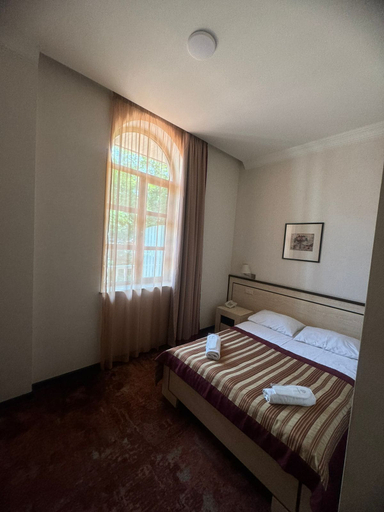 Room 3, hotel europe meidan, Tbilisi