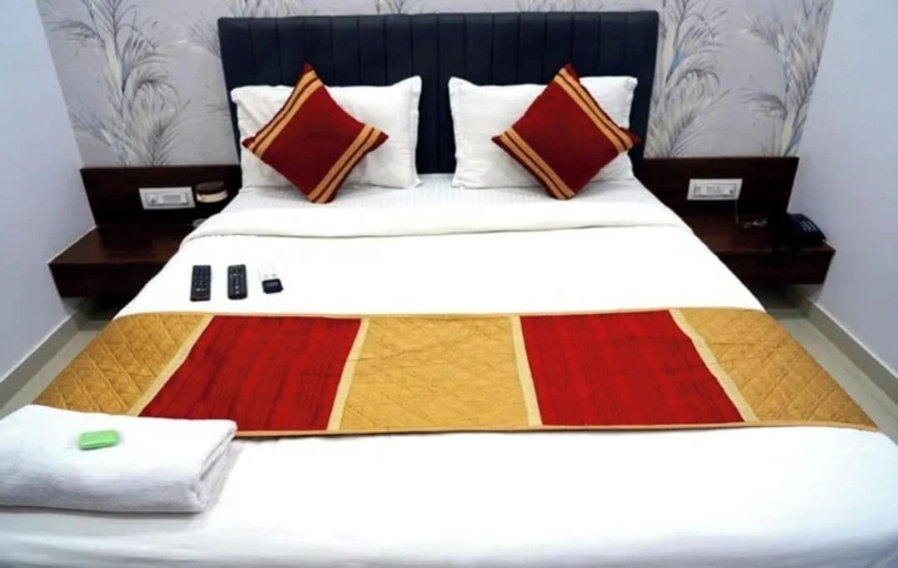 Room 5, Hotel Laxmi Palace, Bastar