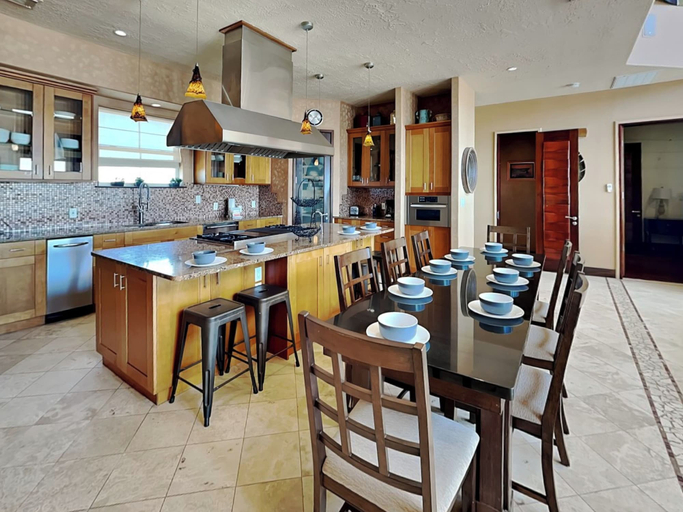 Food & Drinks, Paradise At Last by Ryson Vacation Rentals, Galveston