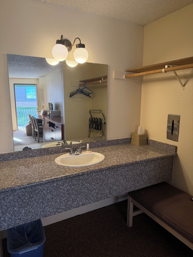 Bathroom 3, Federal way Motel, King