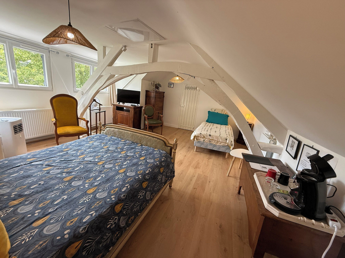 Bedroom 4, villa du beau port, Vienne