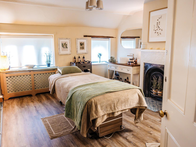 Bedroom 2, Holdsworth House Hotel, Calderdale